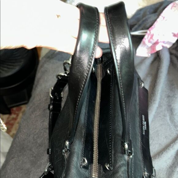 Olivia Harris Black Leather Duffel Bag with Modern Chain-Link Design - Picture 5 of 16